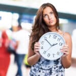 Gérer le décalage horaire : stratégies pour les professionnels voyageant à travers les fuseaux horaires